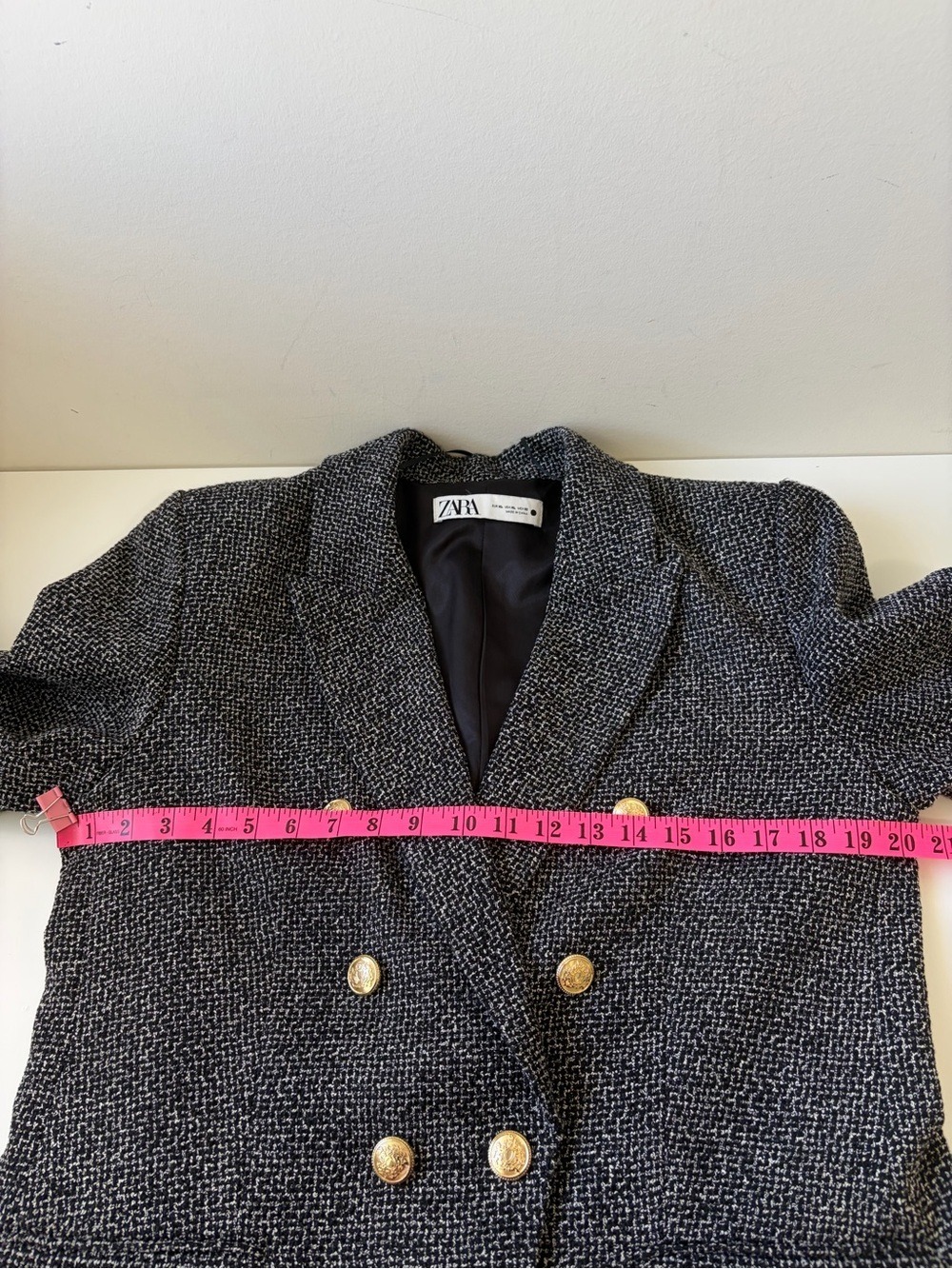 ZARA Bloggers Textured Tweed Double-Breasted Blazer with Gold Buttons - Picture 11 of 14